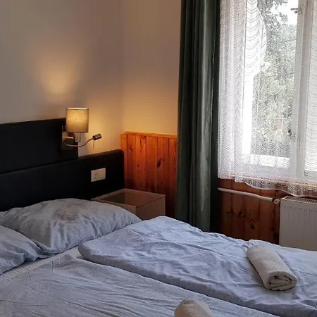 Panzio 3*