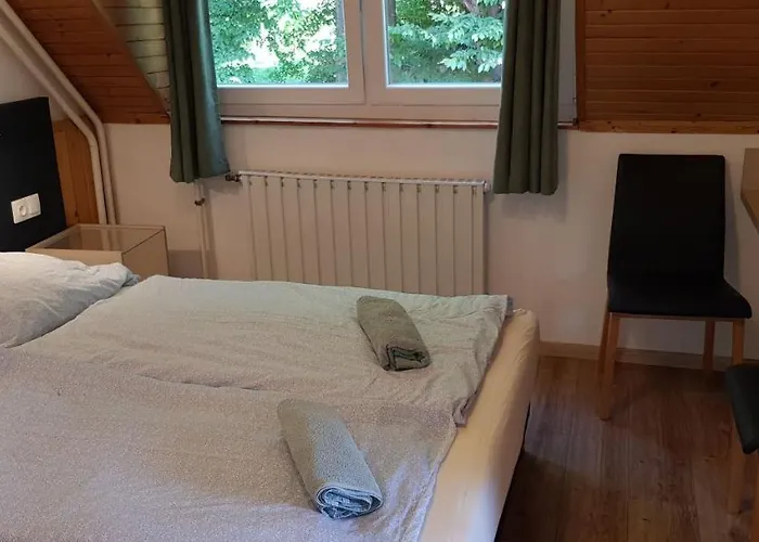 玛尔塔泽提米勒潘齐奥旅馆 招待所 3*